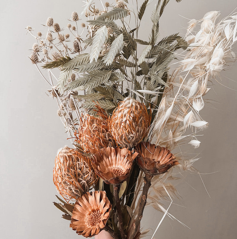 Dried flower delivery from our UK small business. No minimum order to create your own dried flower arrangements.